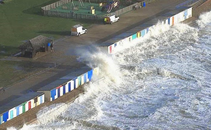 Milford Beach Huts-Storm-Jan 2014-Sky News (1)